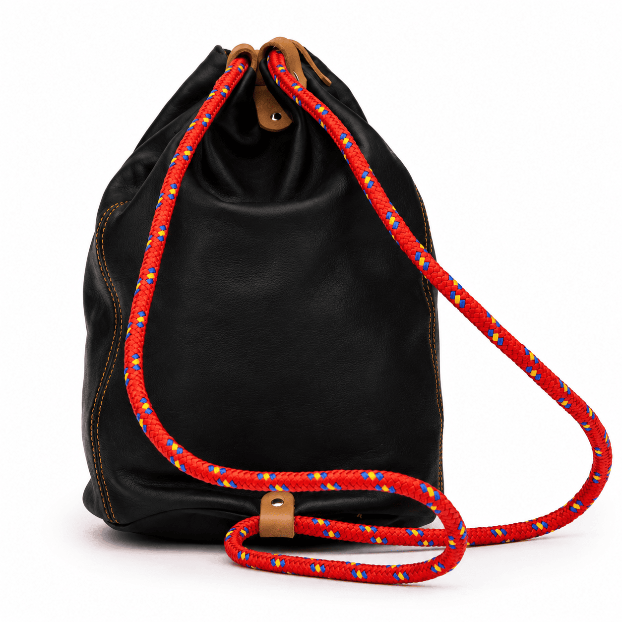 Mochila de Piel Negra Artesanal para Mujer